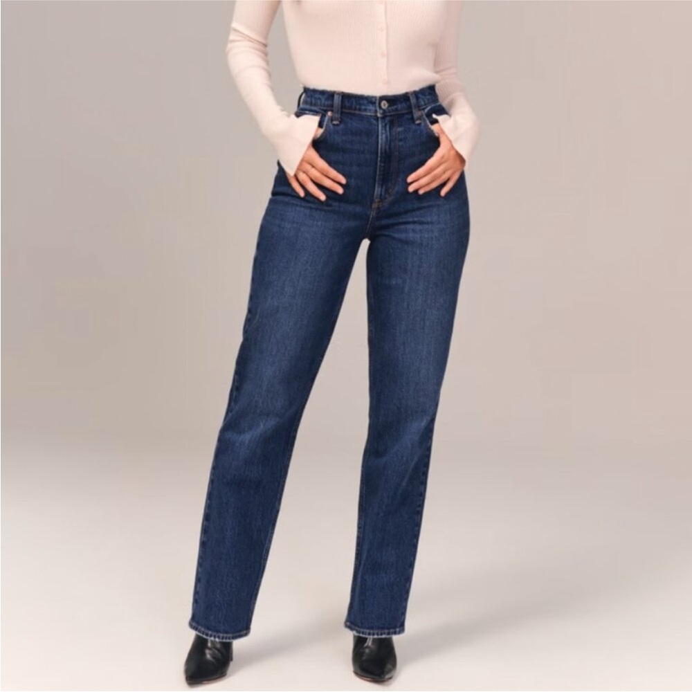 Abercrombie & Fitch Curve Love Ultra High Rise 90s Straight Jeans Size 28/6R